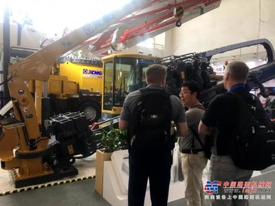徐工新一代水平定向鉆機北京展重磅亮相，引領電力行業(yè)高效節(jié)能技術新浪潮